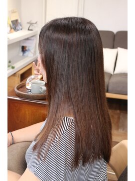 コナティ(conaty) 自然なストレート