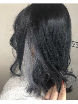 ブローチ(Brooch) ブルーブラック×インナーカラー★ホワイト