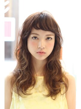 ノーヴェ(Nove) ロングレイヤーウェーブ×シアーベージュ