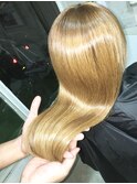 ブリーチを数回されている方を【縮毛矯正】で艶髪に変身♪