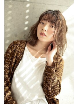 ファム(FAM) ハイライト　白髪ぼかし　前髪パーマ　代官山　中目黒　池尻