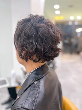 ジラ ヘアアンドメイク(girra HAIR&MAKE) メンズパーマ