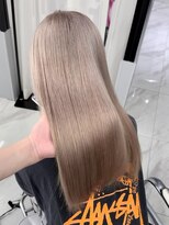 ペレ 渋谷(PELE)&nbsp;黒髪/グレーベージュ/ハイトーン/ブリーチ/渋谷