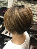 ショートボブ