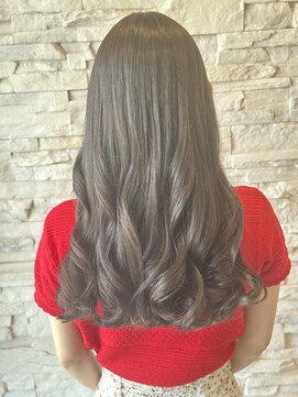 トータルビューティサロン シェリ(total beauty salon cheri) ミルクティーベージュ×ロングヘア