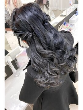 ランズ(LANDS) ねじりハーフ【大阪 梅田 ヘアセット】