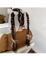 ヘアーアンドメイクアップモパ ツインアレンジ