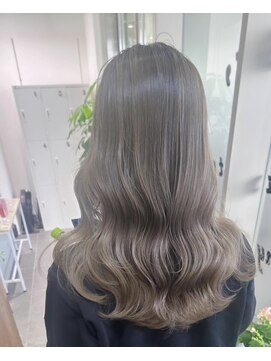 モアナ バイ ヘッドライト 新越谷店(Moana by HEADLIGHT) Moana【新越谷】#グレージュ#ブリーチ#ケアブリーチ#大人可愛い