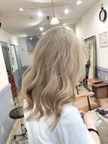 アイリス トーキョー(IRIS Tokyo) ホワイトミルクティーカラー