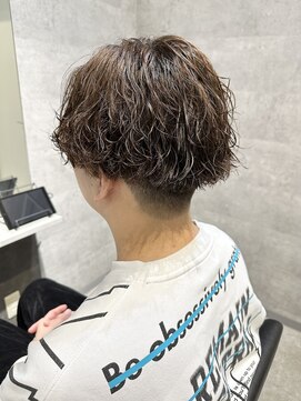 アミ(Ammi) ◆メンズヘア/マッシュ/センターパート/ウルフ/ツーブロック