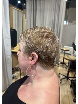 美容室 アクター&nbsp;八事平針赤池レディースクセ毛ショート