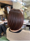 チェリーバイオレットが人気の映えるショートスタイル