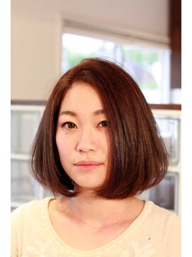 カバノ(cabano) ミディアムボブ