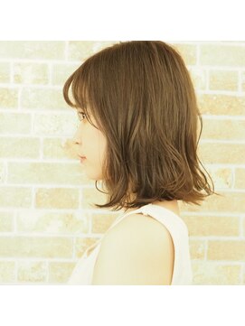 プティアミ(petite amie) おとなかわいい外ハネボブ(自由が丘・プティアミ)