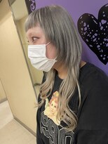 アンリップ ジー(salon unripＧ)&nbsp;h.i  #ウルフスタイル　#ウルフカット　#シルバーホワイト