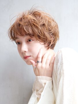 アイティーバイアルバム 藤沢店(IT by ALBUM) カジュアルショート_外ハネボブアッシュブラウン_7020