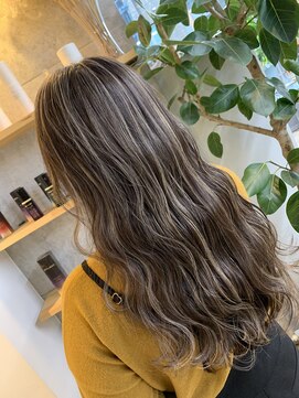 ポート バイ プライマル(port by primal) フェミニンロング/イメチェンヘアスタイル[千葉/千葉駅]