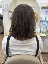 シルエット 美容室&nbsp;八戸　パーマスタイルにほんのりオリーブベージュ