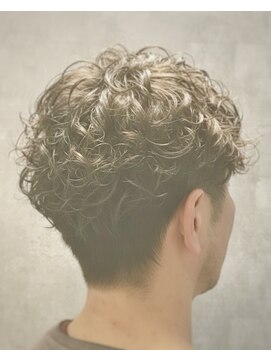 ビューティーミュージアム モア Beauty Museum MORE メンズパーマ