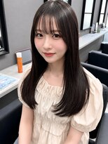 エミュ(Aimu.) ツヤツヤストレートと顔まわりのカット