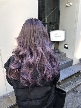 リゼル ユア 渋谷(RISEL YUA) 青みパープルのグラデーションカラー