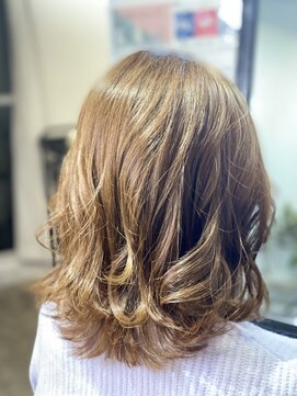 ツムグ 代官山店(TUMUGU) 大人可愛い白髪ぼかしハイライトショコラベージュ/30代40代50代