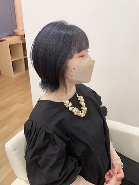 ジジ チーク 栃木(Gigi cheek) 艶感ブルー×フェイスフレーミング！