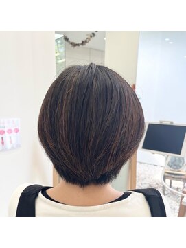 サボ(SAVO) ショートボブ