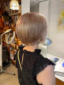 キサイ バズ(kisai BUZZ) kisaiBUZZ*鈴木映美 丸みショート/プラチナホワイト