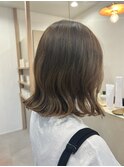 肩ボブ／赤味なしベージュカラー