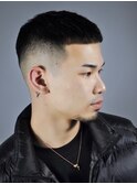 メンズショートビジネスツーブロックセンターパートフェード
