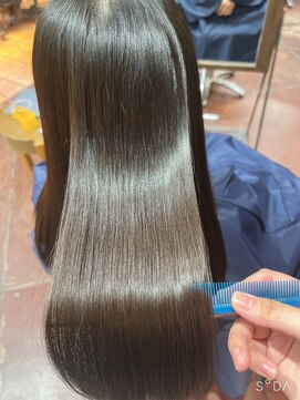 ダアッカ(da acca) 【髪質改善、ナチュラルブラウン】河原町/三条/縮毛矯正/艶髪