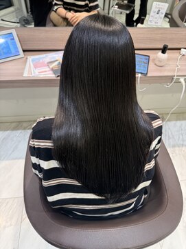 レアリバイケンジ(leali by KENJE) 乾かすだけでまとまる縮毛矯正