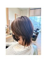 カシータフロル 守山(Casita flor)&nbsp;くびれショートで魅せる大人の抜け感スタイル(^^)/