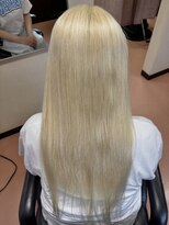 アキ美容室 抜きっぱなしブロンド