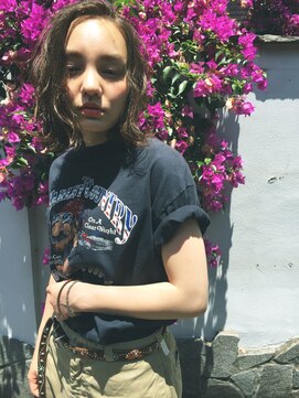 オルセン(OLSEN) 【BALLOON HAIR】外ハネウェーブ×ハーレーT