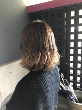 ナトゥーラ 岐阜(Natura) ベージュグラデーション外国人風外ハネロブ☆