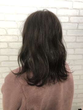 ヘアーアンドラッシュ ジーナ(Hair&Lash Jiina) シークレットハイライトパープルアッシュ