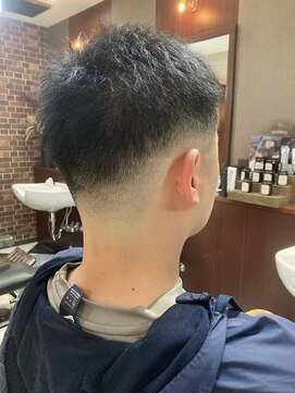 バーバー スイング(BARBER SWING) フェードカット