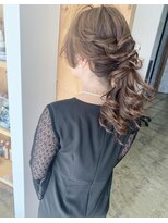 ニド(2do)&nbsp;結婚式お呼ばれポニーテールアレンジ