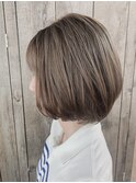 ショートボブ／ミルクティーベージュ