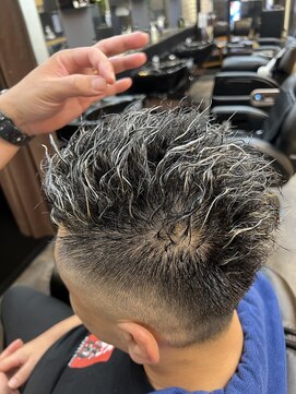 トクトコ(TOKUTOKO) ホワイト筋感ツイスト