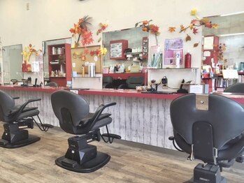 ぐっとヘアー 小鹿店の写真/【カットカラー￥7200】生え際の白髪に悩む方には根元カラー￥4800もおススメ！あなたに似合うスタイルを◎