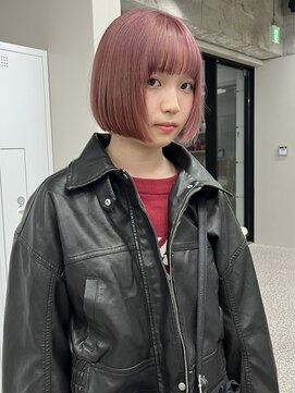 イロウ 天神大名店(IROW) ミルクティピンク 透明感 切りっぱなしボブ 美髪 ケアブリーチ