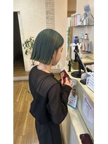 スウィートハンズ 具志川店(Sweet Hands) 切りっぱなしボブとモスグリーンカラー
