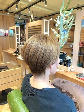 リリ(riri) ショート