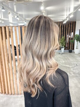 ウィリーベル 沖縄(WILLIE BELLE) バレイヤージュ/ハイトーン/グラデーション/ミルクティベージュ