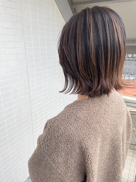 オーシャン(Ocean) ［OCEAN　Hair&Life]白髪ぼかしハイライト/ぶつ切りボブ/ロブ