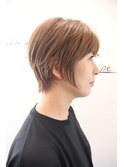 ベージュ