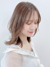 エトワ(Et toi) くびれヘアレイヤーカットデザインカラーグレージュ